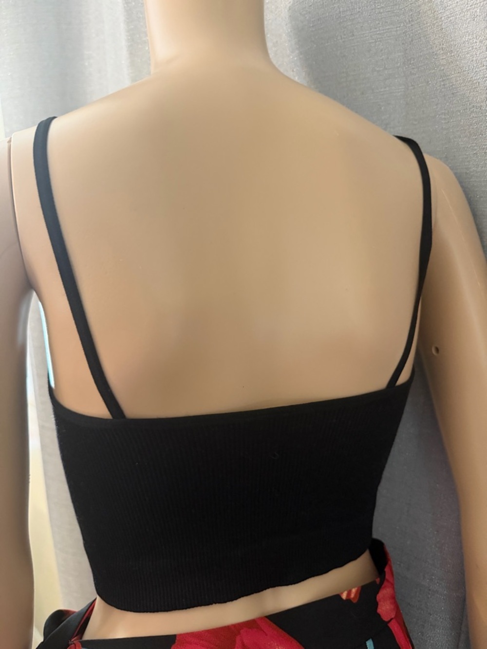 Black Ribbed Cropped Cami Tank Top - Women's Large - Picture 3 of 4